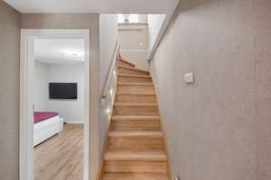Hochwertig modernisiertes Reihenhaus in ruhiger Lage mit Traumterrasse in Hamburg-Jenfeld – Die vollständige Adresse der Immobilie erhältst du vom Anbieter., 22043 Jenfeld, Hamburg – Vorschaubild 13
