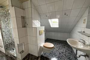 schöne Dachgeschosswohnung 
im 2. OG mit Garage und Gartenmitbenutzung 
in Nürnberg-Großreuth – Die vollständige Adresse der Immobilie erhältst du vom Anbieter., 90431 Großreuth bei Schweinau, Nürnberg – Vorschaubild 13