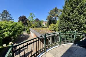 Kirchrode: 
Mediterrane Stadtvilla mit Pool auf einem Traumgrundstück – Die vollständige Adresse der Immobilie erhältst du vom Anbieter., 30559 Kirchrode, Hannover – Vorschaubild 30