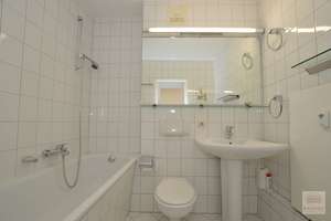 Derendorf: Großzügige 2-Raum Wohnung mit großer Dachterrasse und Einbauküche – Glockenstr. *, 40476 Derendorf, Düsseldorf – Vorschaubild 18