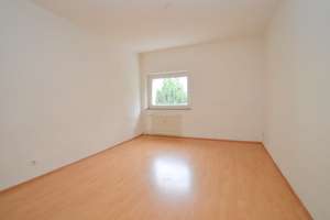 Helle 2-Zimmer-Wohnung mit Balkon in Gelsenkirchen-Mitte – Vittinghoff-Siedlung 6, 45881 Schalke, Gelsenkirchen – Vorschaubild 3