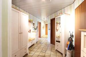 Großzügig wohnen. Naturnah leben. 3,5-Zimmer mit Kaminofen & Balkon & Erholungswiese & Garage – Charlottenstraße 22, 74629 Pfedelbach – Vorschaubild 9