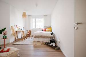 Modernisiertes Familienzuhause mit Süd-West-Garten und großem Dachstudio in ruhiger Spielstraße – Die vollständige Adresse der Immobilie erhältst du vom Anbieter., 65929 Unterliederbach, Frankfurt am Main – Vorschaubild 8
