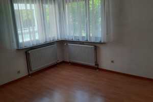 Freundliche und sanierte 7-Zimmer-Doppelhaushälfte in Stuttgart Zuffenhausen – Stuttgart – Vorschaubild 11