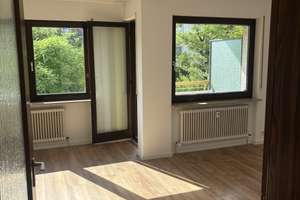 Attraktive sanierte 2,5 Zimmer im Hochparterre mit Untervermietung – Schemppstraße 36A, 70619 Riedenberg, Stuttgart – Vorschaubild 2