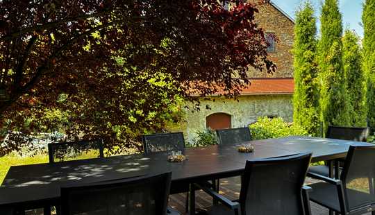 Bild von Luxuriöses 7-Zimmer-Einfamilienhaus mit Whirlpool, Sauna und Photovoltaik in einmaliger Lage 