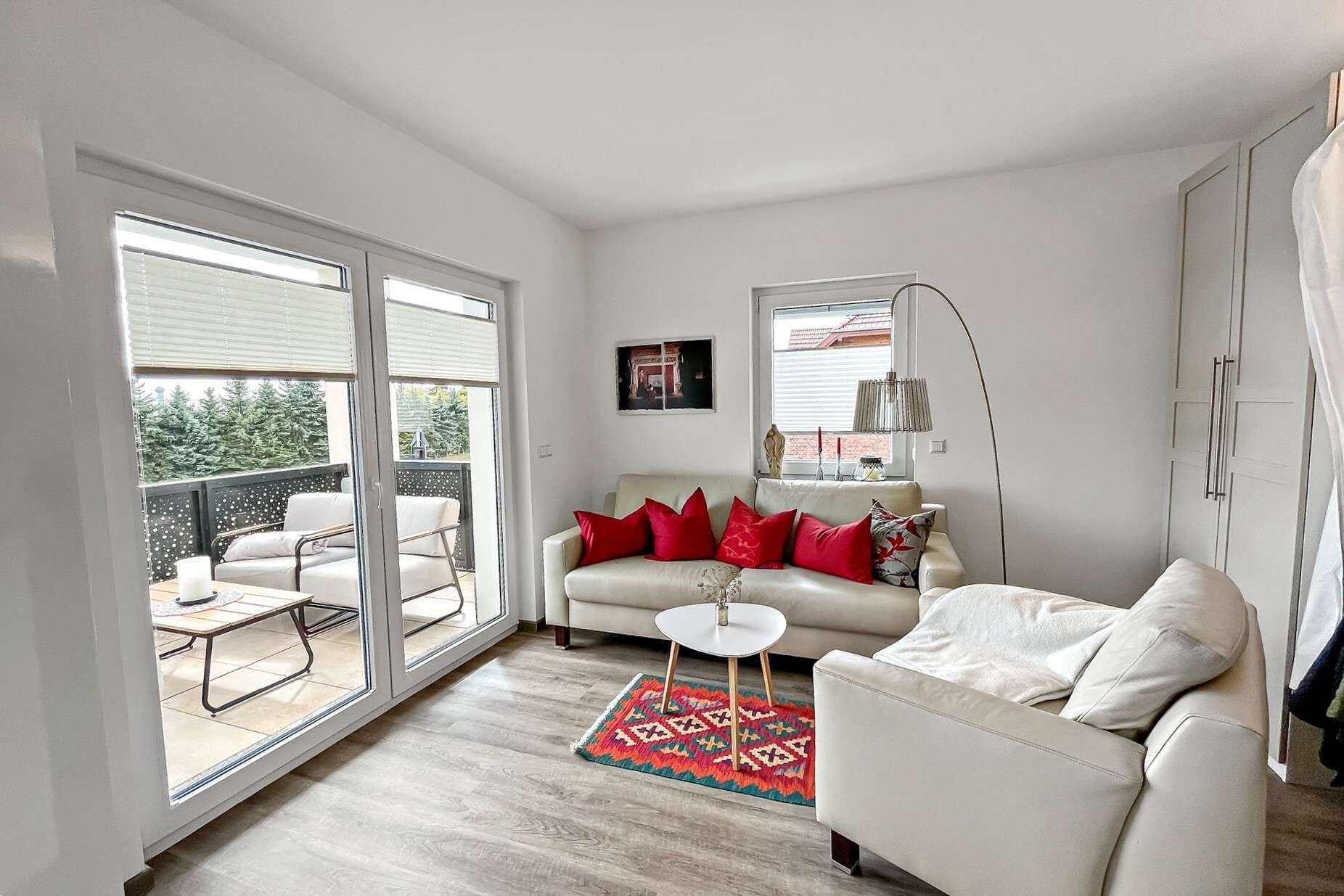 Immobilie in Tauche - Moderne 3-Zimmer-Wohnung in Tauche: mit zwei Balkonen, Einbauküche & 2 Stellplätzen - Bild 6