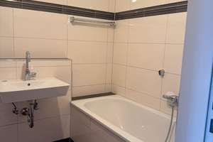3 Zi Wohnung in Düsseldorf-Heerdt mit Balkon, Bad, Lift – Heerdter Landstr. 11, 40549 Heerdt, Düsseldorf – Vorschaubild 9