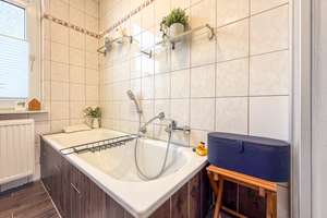 Mehrfamilienhaus mit Altbaucharme – 3 Einheiten in zentraler Lage von Aurich – Die vollständige Adresse der Immobilie erhältst du vom Anbieter., 26603 Aurich – Vorschaubild 11