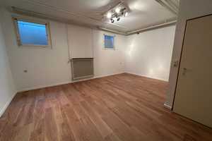 5-Raum-Reihenhaus mit EBK (teilrenoviert) in Zorneding – Herzog-Arnulf-Straße 53, 85604 Ebersberg (Kreis) – Vorschaubild 3