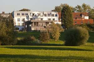 Exklusive 4-Zimmer-Wohnung mit Balkon und und Rheinblick in Kaiserswerth – 40489 Kaiserswerth, Düsseldorf – Vorschaubild 2