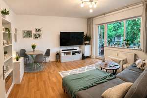 Sanierte, geräumige 2-Zimmer-Eigentumswohnung mit Balkon in begehrter Lage von Berlin-Wilmersdorf