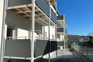 13 - Parteienhaus inkl. Garagenpark und PV-Anlage mit Top Rendite – Ostalbkreis – Vorschaubild 1