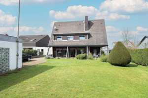 Sofort bezugsfrei, renovierungsb. EFH mit Garten, ausgebautem UG, mehrere Schlafz. & Doppel-Garage – Karlsruhe (Kreis) – Vorschaubild 1