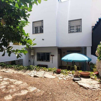 Spektakuläres Reihenhaus mit Jacuzzi, Grill und Meerblick