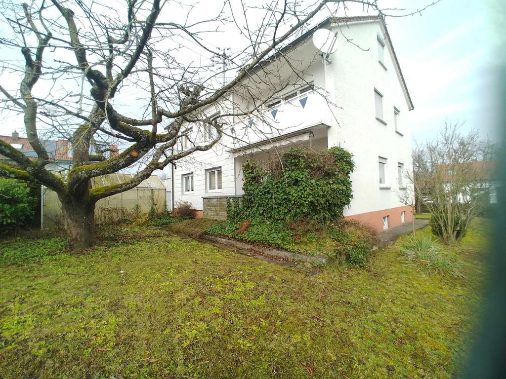 Immobilie in Schwäbisch Gmünd - 2-Familienhaus mit kl. ELW im DG in Schw.Gmünd-Bettringen - Bild 0