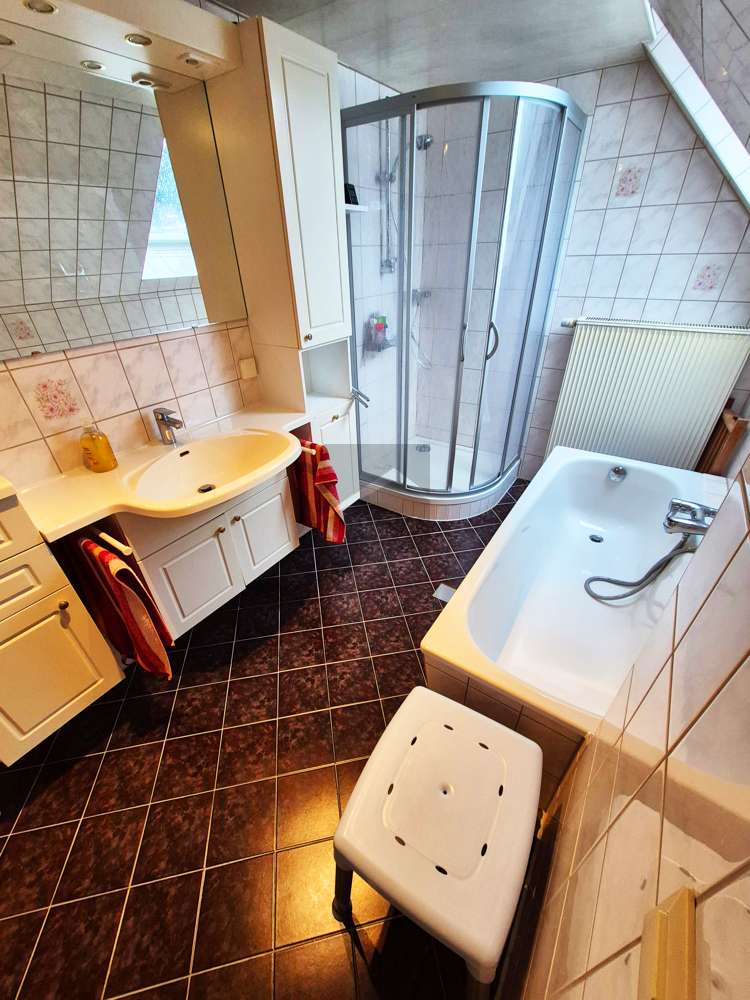 Immobilie in Oppach - Charmantes ehemaliges Bauernhaus mit großzügigem Grundstück - Bild 7