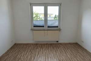++ OBERHAUSEN++ROLANDSTR.++2 ZIMMER++2.ETAGE++MIT BALKON++FERNWÄRME-HEIZUNG++ – Die vollständige Adresse der Immobilie erhältst du vom Anbieter., 46045 Dümpten, Oberhausen – Vorschaubild 4