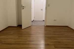 Zentrale gelegene 2,5-Zimmer-Wohnung (EG) in Mannheim zu vermieten – Die vollständige Adresse der Immobilie erhältst du vom Anbieter., 68169 Neckarstadt-West, Mannheim – Vorschaubild 3