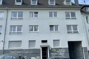 Sehr gepflegte, sanierte 2 Zimmer Wohnung im 1. OG mit optionaler EBK in zentraler Lage von Essen
