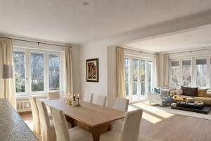 Elegante, lichtdurchflutete 3-Zimmer-Wohnung mit Balkon im Herzogpark, hochwertig teilmöbliert  – Pienzenauerstraße 30A, 81925 Herzogpark, München – Vorschaubild 3