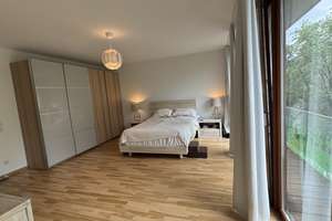 Sonnige Eckwohnung in Düsseltal – 4 Zi., 3 Balkone, bodentiefe Fenster, Stellplatz – Die vollständige Adresse der Immobilie erhältst du vom Anbieter., 40239 Düsseltal, Düsseldorf – Vorschaubild 2