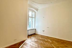 HOCHWERTIG SANIERTER, ELEGANTER STUCKALTBAU MIT GROSSER TERRASSE ZUM RUHIGEN INNENHOF – Trautenaustrasse 8, 10717 Wilmersdorf, Berlin – Vorschaubild 21