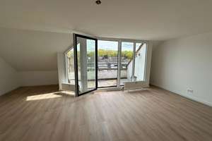 Licht, Raum & Stil auf zwei Ebenen – frisch renovierte Maisonette mit Terrasse und 3 Schlafzimmern – Die vollständige Adresse der Immobilie erhältst du vom Anbieter., 50829 Bocklemünd/Mengenich, Köln – Vorschaubild 2