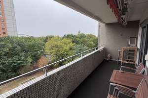 2 Zimmer in Frankfurt-Niederrad – großer Westbalkon, Einbauküche & Tiefgarage – 60528 Niederrad, Frankfurt am Main – Vorschaubild 2