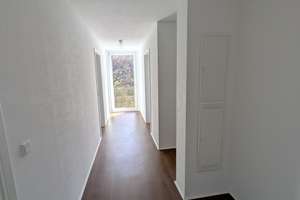 Außergewöhnliche, barrierefreie 4,5-Zimmer-Wohnung mit zwei Balkonen und beeindruckender Aussicht – Die vollständige Adresse der Immobilie erhältst du vom Anbieter., 75365 Calw – Vorschaubild 13