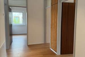 Familienfreundliches Einfamilienhaus mit 6 Zimmern in Erlangen – Lärchenweg 15, 91058 Tennenlohe, Erlangen – Vorschaubild 11