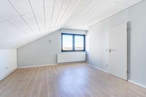 Bielefeld-Jöllenbeck: modernes Zweifamilienhaus mit vielen Nutzungsmöglichkeiten! 159 m² | Garage – Die vollständige Adresse der Immobilie erhältst du vom Anbieter., 33739 Jöllenbeck, Bielefeld – Vorschaubild 17