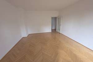Ideal geschnittene 2-Zimmer Altbau-Wohnung mit Balkon zur Eigennutzung oder soliden Kapitalanlage – Die vollständige Adresse der Immobilie erhältst du vom Anbieter., 40239 Mörsenbroich, Düsseldorf – Vorschaubild 3