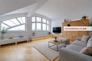 IMMOBERLIN.DE - Lichtdurchflutete Dachgeschosswohnung mit Südwestterrasse & Lift in Toplage – Die vollständige Adresse der Immobilie erhältst du vom Anbieter., 10629 Charlottenburg, Berlin – Vorschaubild 1