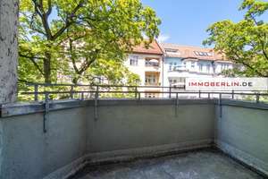 IMMOBERLIN.DE - Charmante Stuck-Altbauwohnung mit ruhigem Balkon im beliebten Rheingauviertel