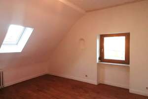Sanierte Dachgeschosswohnung mit Balkon in ruhiger Lage in Saarbrücken-Halberg – Die vollständige Adresse der Immobilie erhältst du vom Anbieter., 66130 Brebach-Fechingen, Saarbrücken – Vorschaubild 2