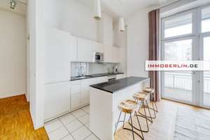 IMMOBERLIN.DE - Charmante Loft-Wohnung mit Westbalkon & Tiefgaragenplatz in Spreenähe