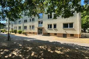 Zentral wohnen oder langfristig investieren-attraktiv vermietete 2-Zimmer-Wohnung in Ffm-Fechenheim – 60386 Fechenheim, Frankfurt am Main – Vorschaubild 2