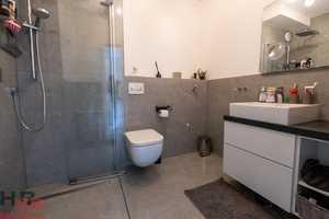 Exklusiver Neubau. 6 Zimmer, 2 Bäder, 3 Balkone, exklusive Küche und viel Platz für die Familie! – Bremen – Vorschaubild 19