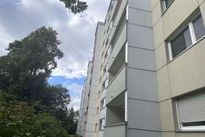 Großes helles Zimmer in freundlicher 4er-WG in Bogenhausen