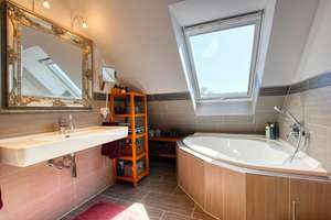 DREAMHOUSE Immobilien: Attraktiver Dachgeschossausbau mit großzügigem Grundriss – Die vollständige Adresse der Immobilie erhältst du vom Anbieter., 22763 Ottensen, Hamburg – Vorschaubild 3