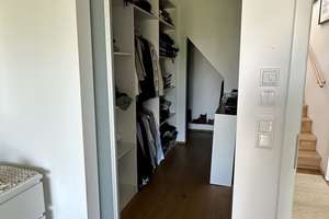 EXKLUSIVE 3-ZIMMER-MAISONETTE | 130 m² | 2 GROSSE BALKONE | DESIGNKÜCHE | KELLER | ZENTRAL & RUHIG – Marlene-Dietrich-Straße 3a, 85053 Südost, Ingolstadt – Vorschaubild 17