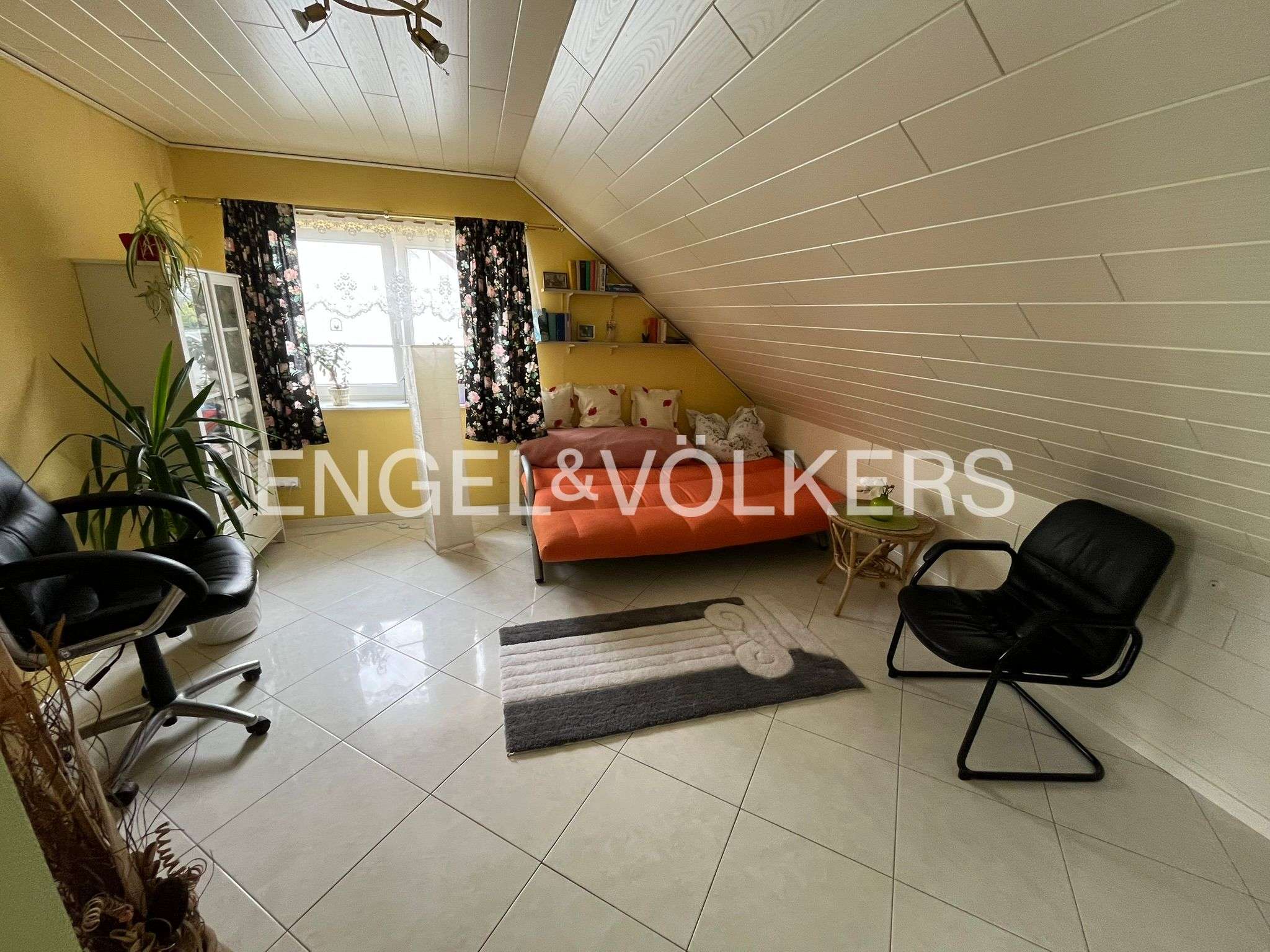 Immobilie in Dobin am See - Romantisches Dreigiebelhaus am See –                 Komfort und Ruhe in idyllischer Lage - Bild 6