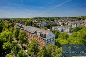 WOW! Frisch saniert: Stilvolle 3-Raum-Maisonette mit Balkon, Aufzug & Fernblick auf dem Kaßberg! NEU – Uhlichstraße 8, 9112 Kaßberg, Chemnitz – Vorschaubild 2