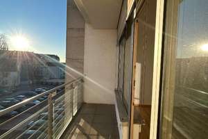 Balkon, EBK, Parkett, Dusche, Aufzug. Lichdurchflutete 2RWE in der nördlichen Innenstadt in Halle! – Die vollständige Adresse der Immobilie erhältst du vom Anbieter., 6108 Nördliche Innenstadt, Halle (Saale) – Vorschaubild 3