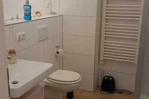 In Dachau: Gepflegte Wohnung mit zwei Zimmern und grossem Balkon – Reinhold-Langenberger-Weg 2, 85221 Dachau (Kreis) – Vorschaubild 3