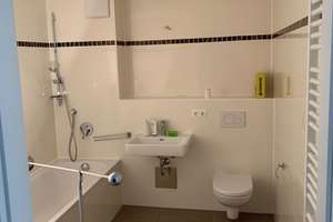Moderne 3-Zimmer-Wohnung nahe BMW, EBK und 2 Balkonen und 2 Garagen – Fortnerstraße 22, 80933 Lerchenau-Ost, München – Vorschaubild 5