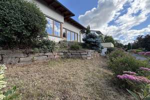 Großzügiges Zuhause. 8 Zimmer. 223 m².
Garten, Garage und 2 Stellplätze. Viel
Platz für Ihre Ideen – Die vollständige Adresse der Immobilie erhältst du vom Anbieter., 78244 Gottmadingen – Vorschaubild 7