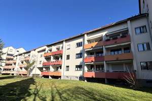 FREI! 3,5-Zimmerwohnung mit Loggia und Garage in beliebter Lage von Durlach – Die vollständige Adresse der Immobilie erhältst du vom Anbieter., 76227 Durlach, Karlsruhe – Vorschaubild 2