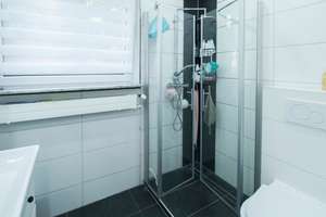 Attraktive 4-Zimmer-Eigentumswohnung mit Garage, großer Terrasse und Gartenzugang in Lierenfeld – 40231 Eller, Düsseldorf – Vorschaubild 8